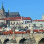 В Праге прошел протест против ограничительных мер по COVID-19
