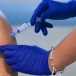 В Эстонии за неделю выявили 98 побочных реакций на прививки от COVID-19