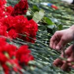 Представители КПРФ возложили венки к Могиле Неизвестного солдата в Москве