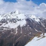 На Эльбрусе нашли тела пропавших больше недели назад альпинистов