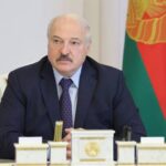 После новых санкций ЕС Лукашенко пригрозил Белоруссии военным положением