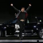 Скромно и со вкусом: Tesla Model S Plaid дебютировал как «лучший автомобиль на планете»