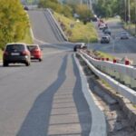 В России предложили снижать аварийность на дорогах с помощью клумб