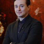 Сергей Безруков стал отцом в пятый раз |  Корреспондент