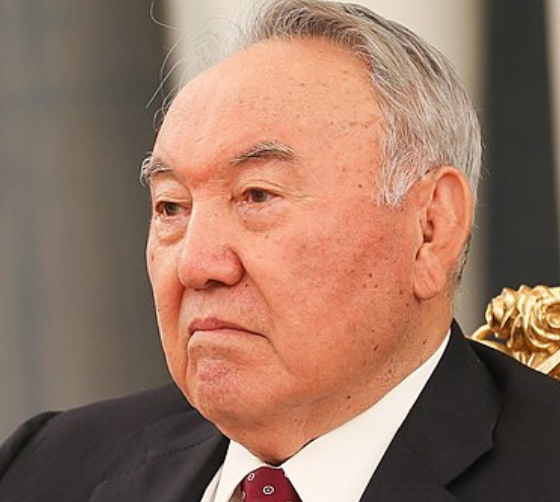 Назарбаев: За сохранение Казахстаном ядерного оружия Арафат предлагал 20 млрд долларов