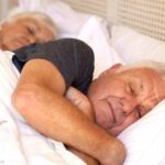 Длительность сна влияет на риск деменции. Как нормализовать сон в пожилом возрасте?