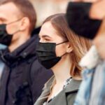 Новейший обзор подтвердил эффективность масок при пандемии