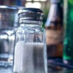 Соль увеличивает риск преждевременной смерти — ученые