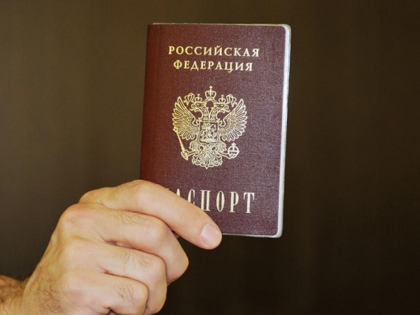 Шольц «с трудом» представляет себе запрет выдачи россиянам шенгенских виз