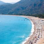 На турецких пляжах медики обнаружили скрытую опасность для здоровья туристов