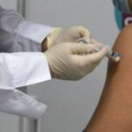 В МИД Китая назвали причину возникновения «вакцинного национализма»