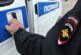 Красноярская полиция объяснила жесткое задержание мужчины без маски