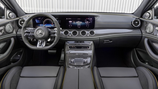 Расширение линейки: Mercedes-Benz наладит производство седана EQE в Германии и Китае