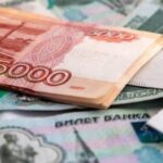 Минтруд разъяснил новые выплаты родителям-одиночкам: кому положены 5650 рублей