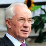 Азаров назвал «комплексом неполноценности» желание Зеленского встретиться с Путиным