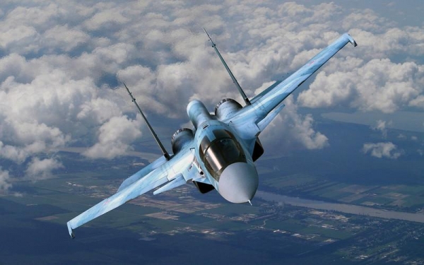 Американский сенатор Гайд-Смит поздравила командование ВВС США рисунком российских Су-34