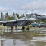 Российские истребители МиГ-29 в небе над Ереваном стали предупреждением для Баку