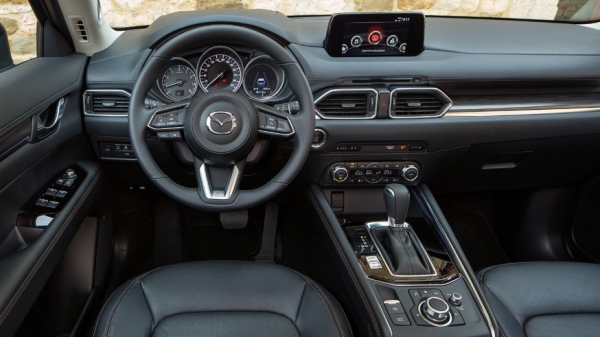Mazda готовит кроссовер CX-5 нового поколения: первое изображение