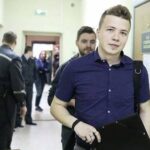 У офиса ЕК в Варшаве проходит акция с требованием освободить Протасевича
