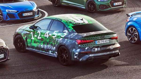Audi засветила новый RS3: модель сохранит верность 5-цилиндровому турбомотору