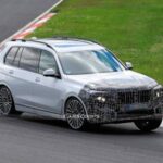 Обновленный BMW X7 подловили на тестах в Нюрбургринге