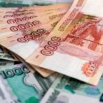 В ближайшие три года богатым россиянам оставят прежний подоходный налог