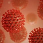 Иммунолог Крючков назвал новый штамм коронавируса еще более заразным