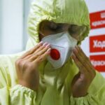 Известные врачи предложили противникам вакцинации посетить «красную зону» — РИА Новости, 24.11.2021