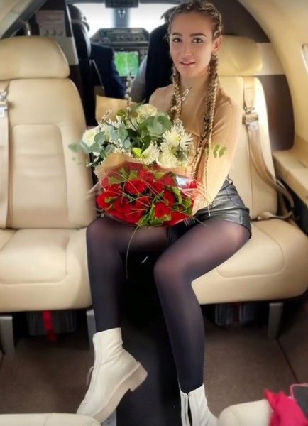 Ольга Бузова выписывается из больницы ради съемок «X-Factor. Беларусь» | Корреспондент