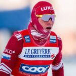 Норвежцы самоустранились: Большунов завоевал первое золото Кубка мира в олимпийском сезоне