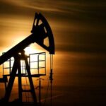 Ноябрь стал худшим месяцем для нефти с марта 2020 года — РИА Новости, 30.11.2021