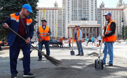 Москва думает, как без мигрантов выжить