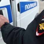 В Дербенте ищут мужчину, «прокатившего» полицейского на капоте машины — РИА Новости, 04.12.2021