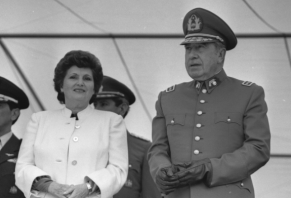 В Чили умерла вдова знаменитого диктатора Аугусто Пиночета Лусия Ириарт