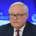 Рябков призвал США обдуманно помогать Украине — РИА Новости, 10.12.2021