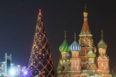 Главную новогоднюю елку доставили в Кремль  — РИА Новости, 16.12.2021