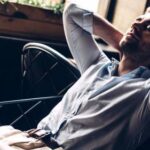 О пользе дремать в кресле: как легкий сон повышает творческие способности