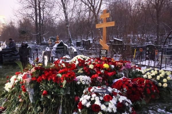 Александра Градского похоронили на Ваганьковском кладбище | Корреспондент