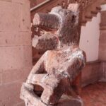 Археологам досталась необычная скульптура человека-койота из древней цивилизации