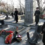 Во Владивостоке почтили память героев «Варяга» и «Корейца» — РИА Новости, 09.02.2022
