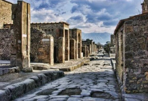 Мертвый город: в Италии спасают от повторной гибели древние Помпеи