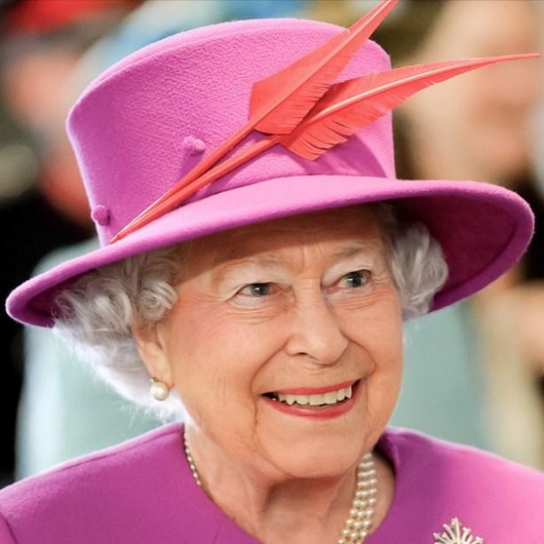 Елизавета II показалась на публике после перенесенного коронавируса