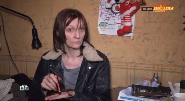 Бывшая жена Ефремова опускается в квартире-бомжатнике, отдавая последние копейки на вино | Корреспондент