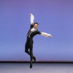 Танцовщик Еналдиев побрился наголо, выбыв из балетного конкурса в Большом