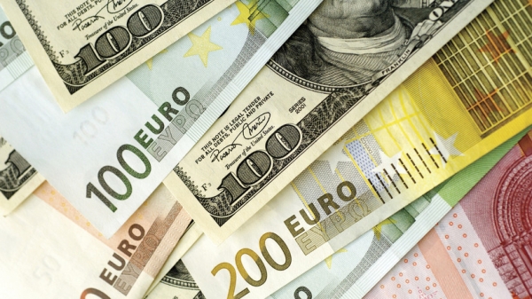 «Держим ситуацию на контроле»: в ЦБ пообещали разобраться с введением банками комиссий по валютным счетам