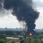 Очевидцы сообщили о масштабном пожаре в Киеве