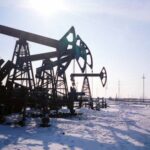 Ценовой потолок на нефть из России вынудит Европу согреваться дровами