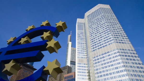 «На пути к полноценной рецессии»: чем первое за 11 лет повышение ставки ЕЦБ может угрожать экономике еврозоны