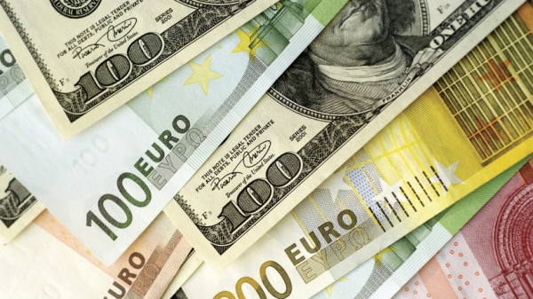 После 9 сентября: почему Центробанк решил продлить ограничения на снятие иностранной наличной валюты