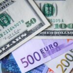 Слабее доллара: почему европейская валюта на мировом рынке рекордно подешевела с 2002 года — РТ на русском